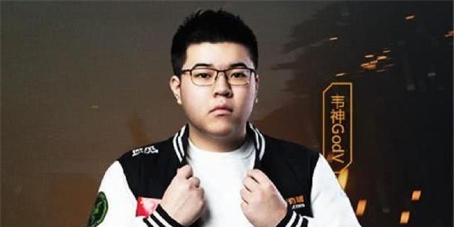 4AMGODV韦神新年第一弹,装死躲过一劫后仅开心一分钟却发怒了