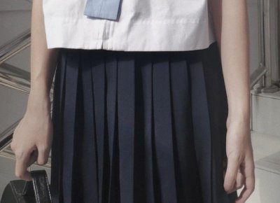 ​天蝎座的吊坠饰品选择：民族风情项链、风情发簪和蓝宝石婚戒的魅力