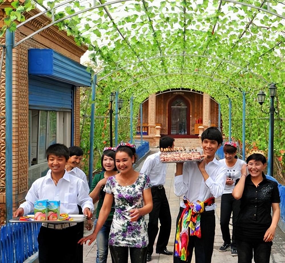 库尔勒有什么旅游景点（库尔勒旅游景点有哪些地方）