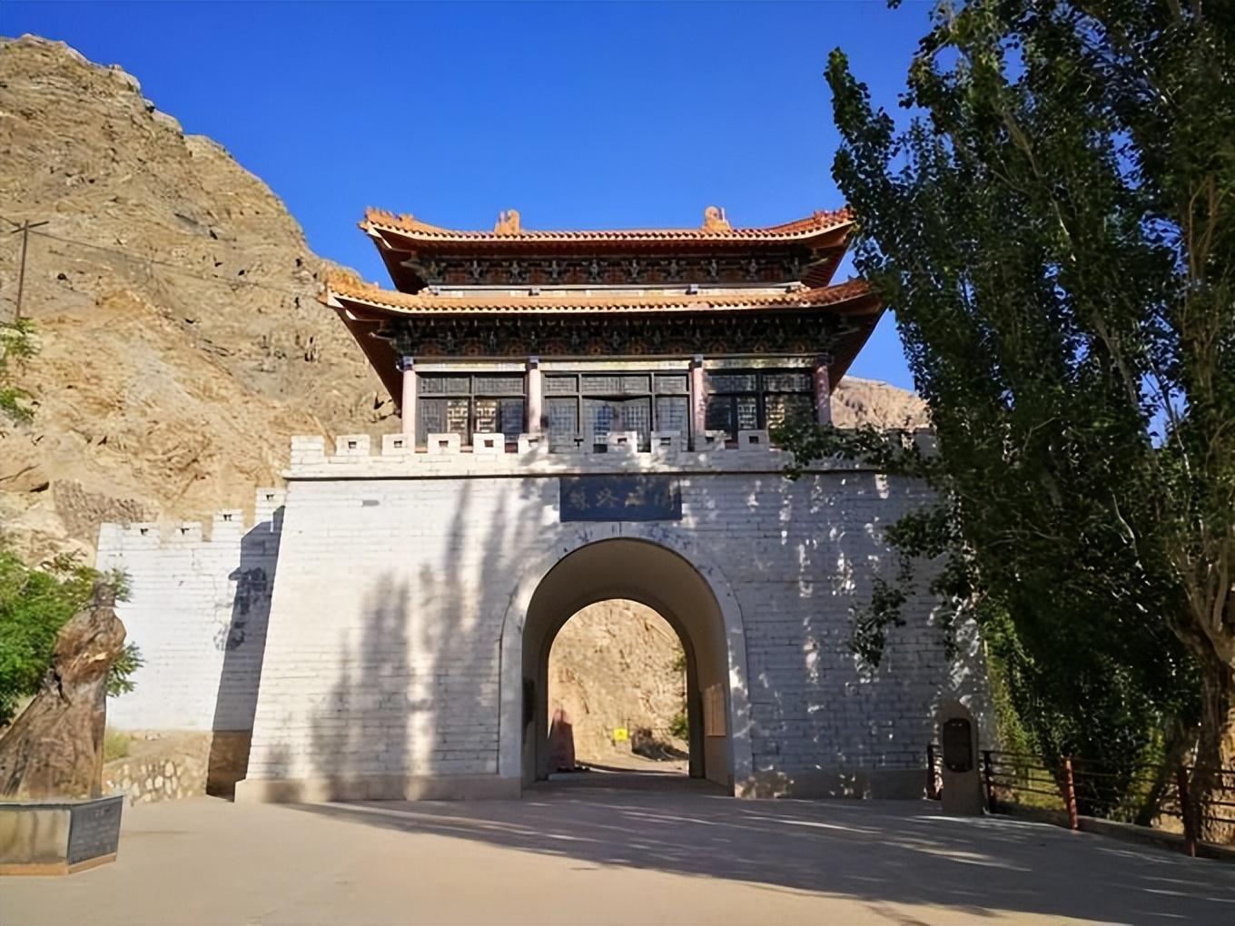 库尔勒有什么旅游景点（库尔勒旅游景点有哪些地方）