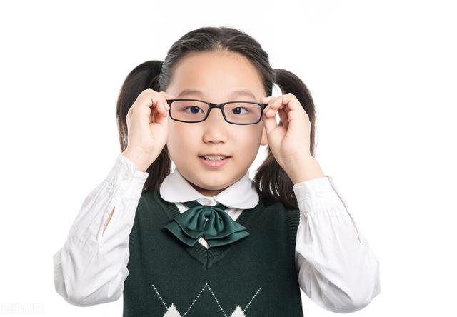 22岁女孩熬夜加班猝死最终没救回（又是猝死22岁女孩）(7)