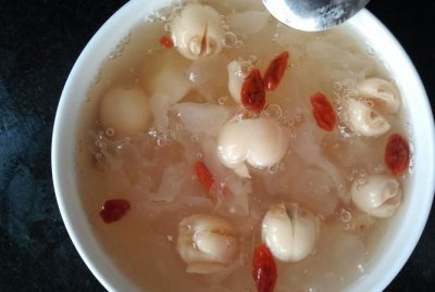 ​银耳莲子汤可以放多久,银耳莲子汤能隔夜喝吗
