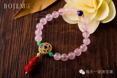 ​我对天然水晶饰品的认识（天然水晶清凉又美丽）