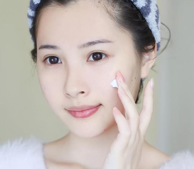 防晒霜正确用法（防晒霜的正确用法）(6)