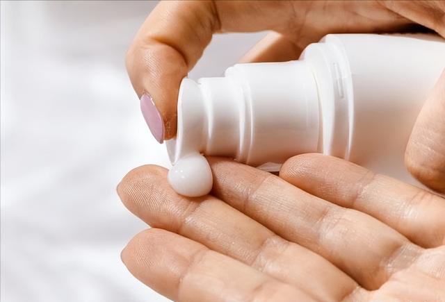 防晒霜正确用法（防晒霜的正确用法）(3)