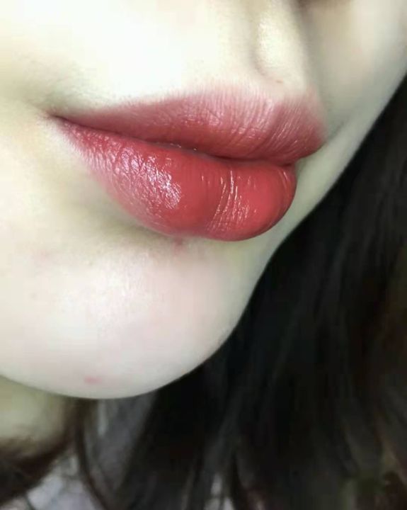 迪奥口红哪个色号好看(推荐1个最显白的迪奥口红色号)