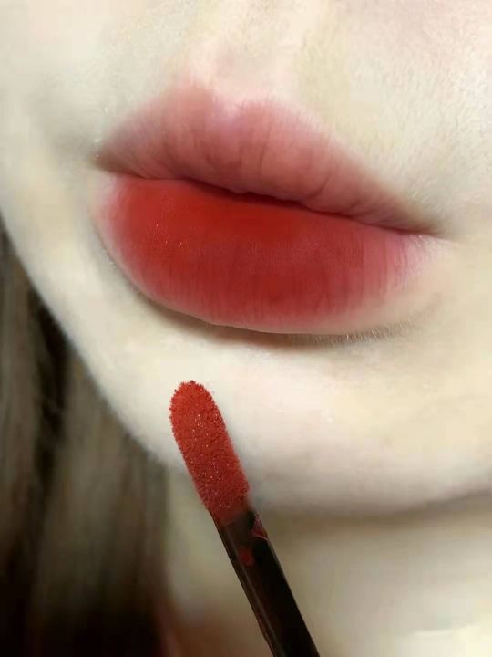 迪奥口红哪个色号好看(推荐1个最显白的迪奥口红色号)