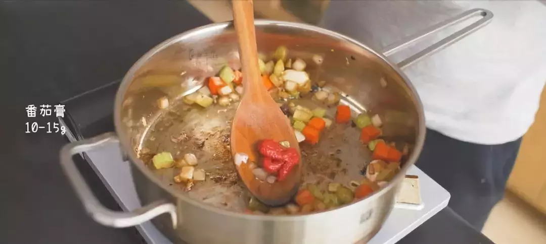 自制牛排酱汁 简单做法（秘制牛排酱汁的制作方法）