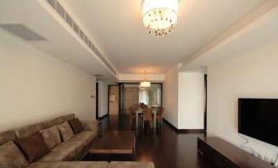 ​家用空调是中央空调好还是柜机好(空调是中央空调好还是挂机好)