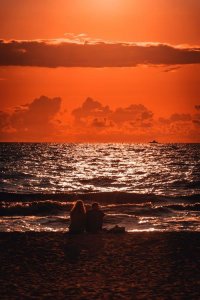 ​女人出轨说谎最准的表现,怎样试探老婆出轨没有