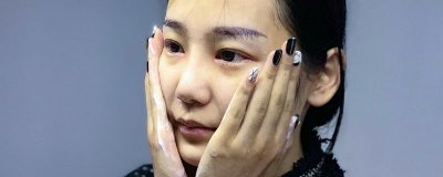 ​脸上长斑是什么原因