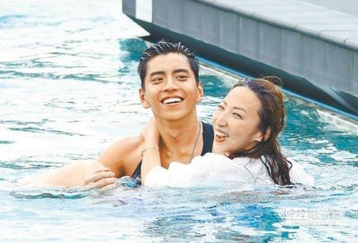 ​陈玉珊出走解散公司「玉春雷」 王大陆这样说