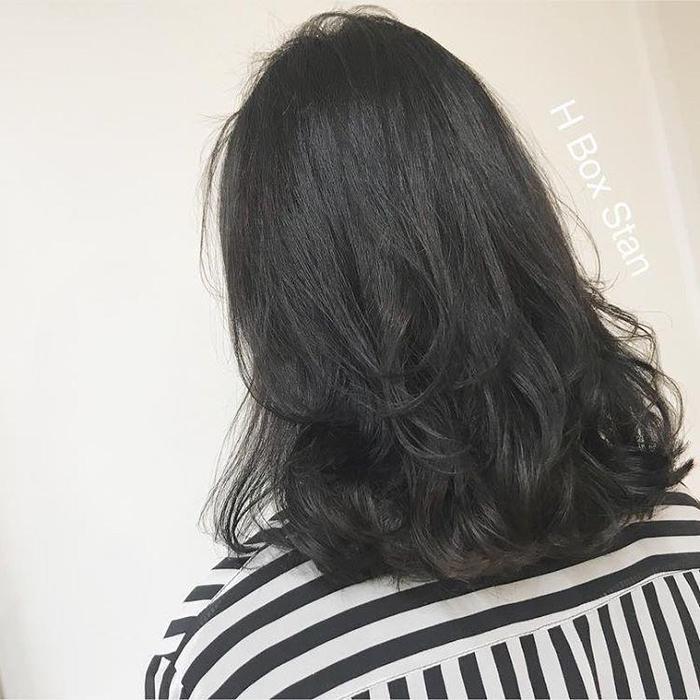 发尾烫微卷,年轻又时尚的卷发发型