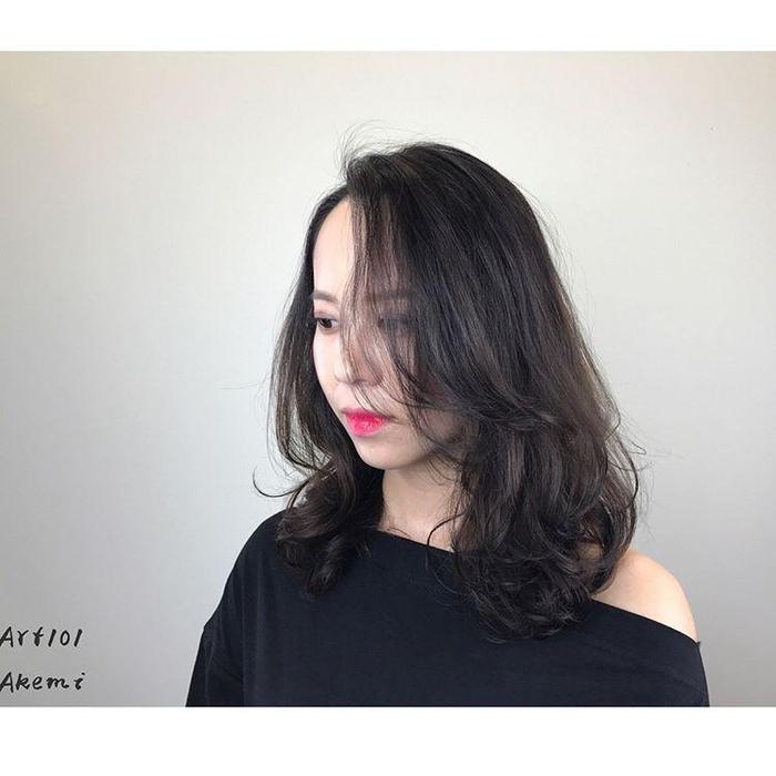 发尾烫微卷,年轻又时尚的卷发发型