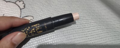 ​化妆没有高光笔用什么代替