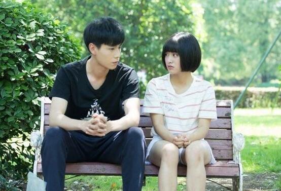 如何用聊天技巧吸引喜欢的女生？