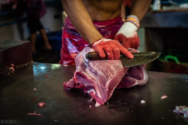 生猪价格跌破十元原因（生猪价格有危险）(2)