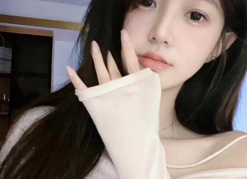 第一次什么感觉描述（第一次化妆什么感觉）